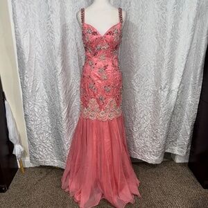 Sherri hill style 8557 coral pink size 4 lace silver bedded prom formal dress